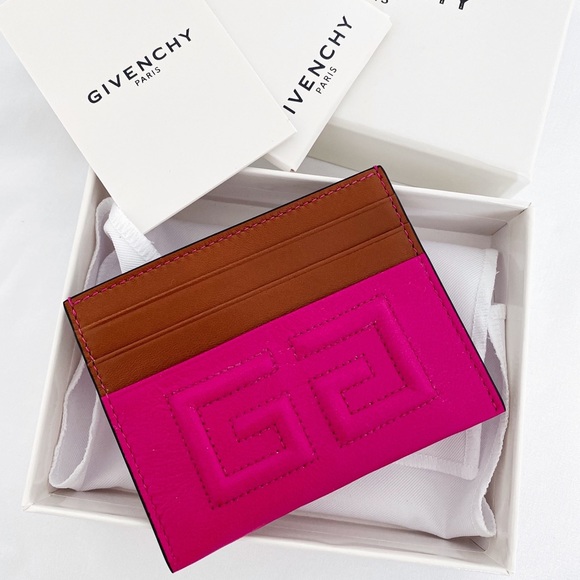 Givenchy Accessories - NWT Givenchy Emblem Leather Card Case